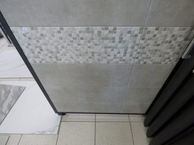 Rivestimento bagno grigio mosaico artistico Pamesa - immagine 5