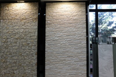 Rivestimento decorativo chiaro pareti 3D Effetto pietra naturale Ceramico ANTIMACCHIA 10 x 50 x 1,2 - immagine 19