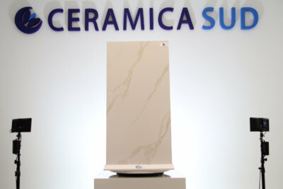 Pavimento senza fuga effetto marmo statuario lucido gold dorato in Gres porcellanato 60 x 120 cm. - immagine 3