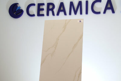 Pavimento senza fuga effetto marmo statuario lucido gold dorato in Gres porcellanato 60 x 120 cm. - immagine 8