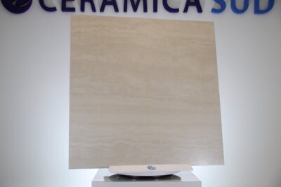 Pavimento da interno in gres porcellanato effetto marmo travertino 120 x 120 cm. - immagine 4