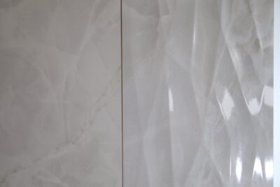 Rivestimento piastrelle bagno effetto onice diamantato decoro 3D 30 x 90 cm. - immagine 10